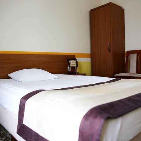 Hotel Folklor Miedzyrzec Podlaski Room photo