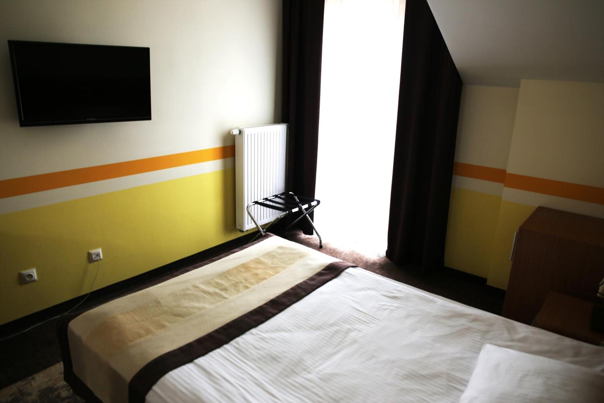 Hotel Folklor Miedzyrzec Podlaski Room photo