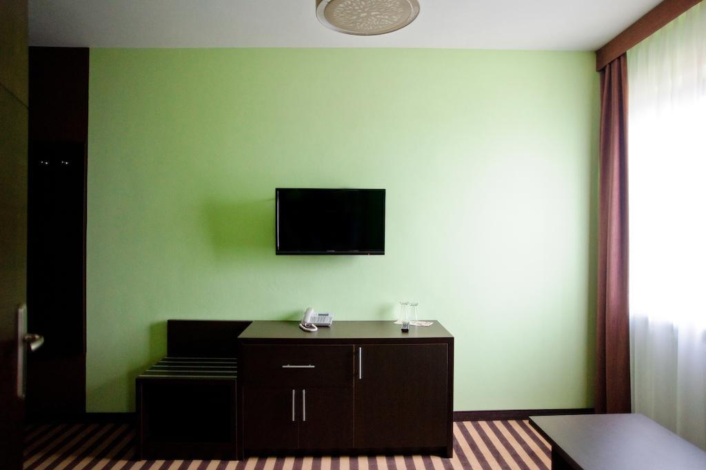 Hotel Folklor Miedzyrzec Podlaski Room photo