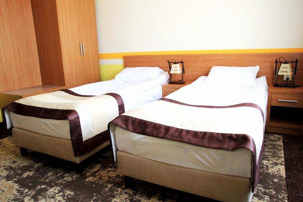 Hotel Folklor Miedzyrzec Podlaski Exterior photo