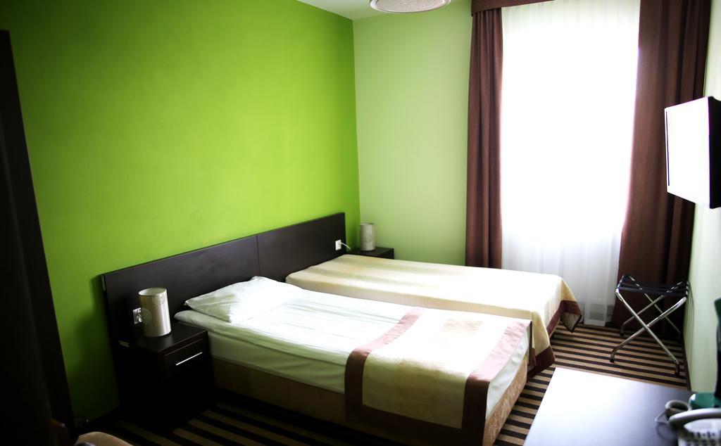 Hotel Folklor Miedzyrzec Podlaski Exterior photo