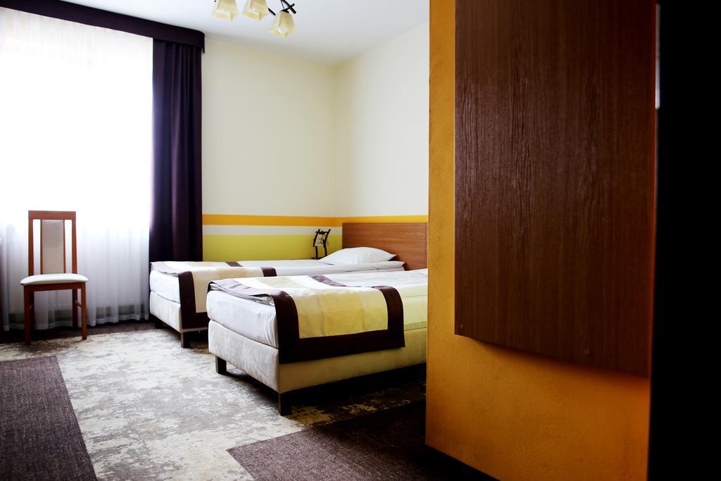 Hotel Folklor Miedzyrzec Podlaski Exterior photo